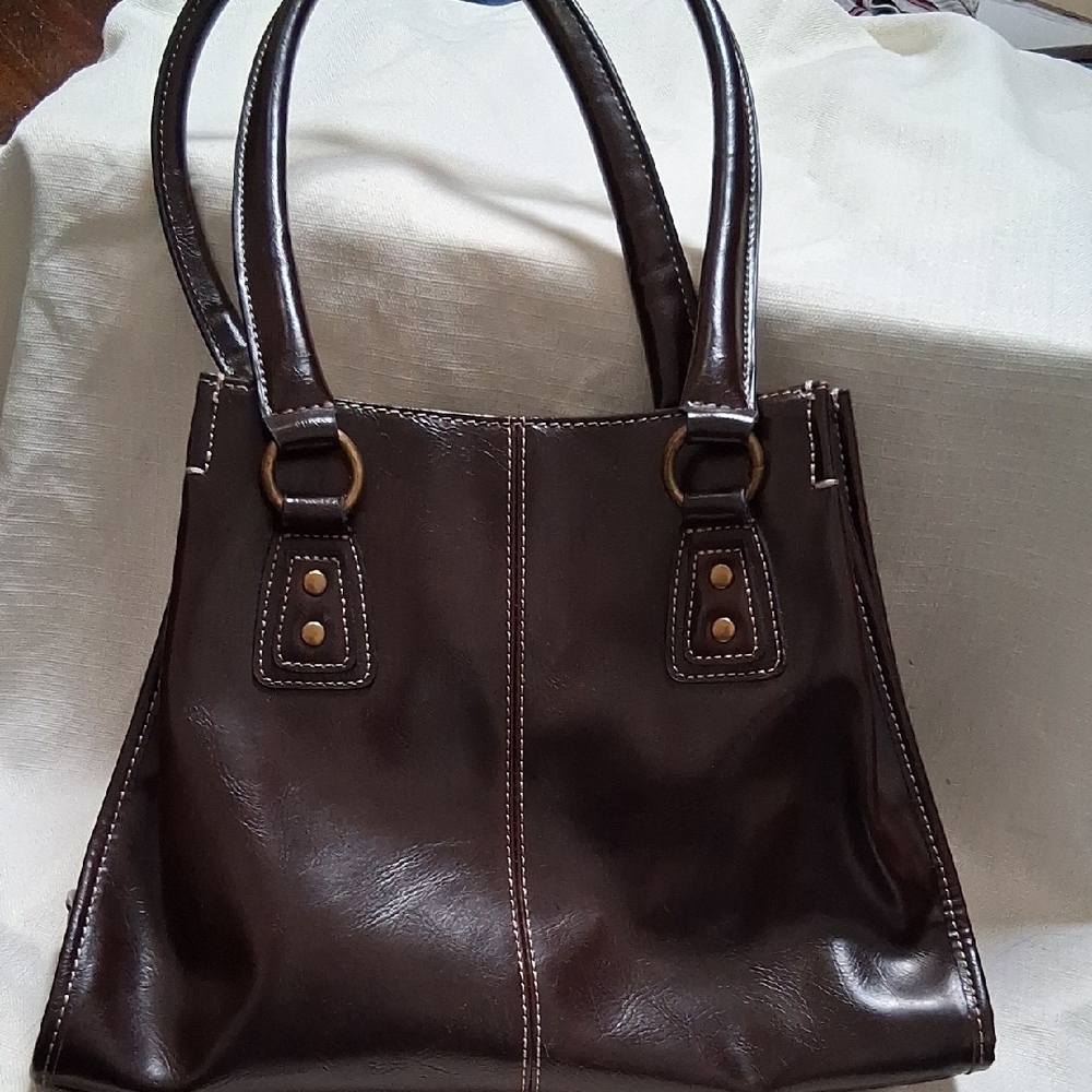 Elegant Brown Leather Tote Bag - Picture 2 of 7